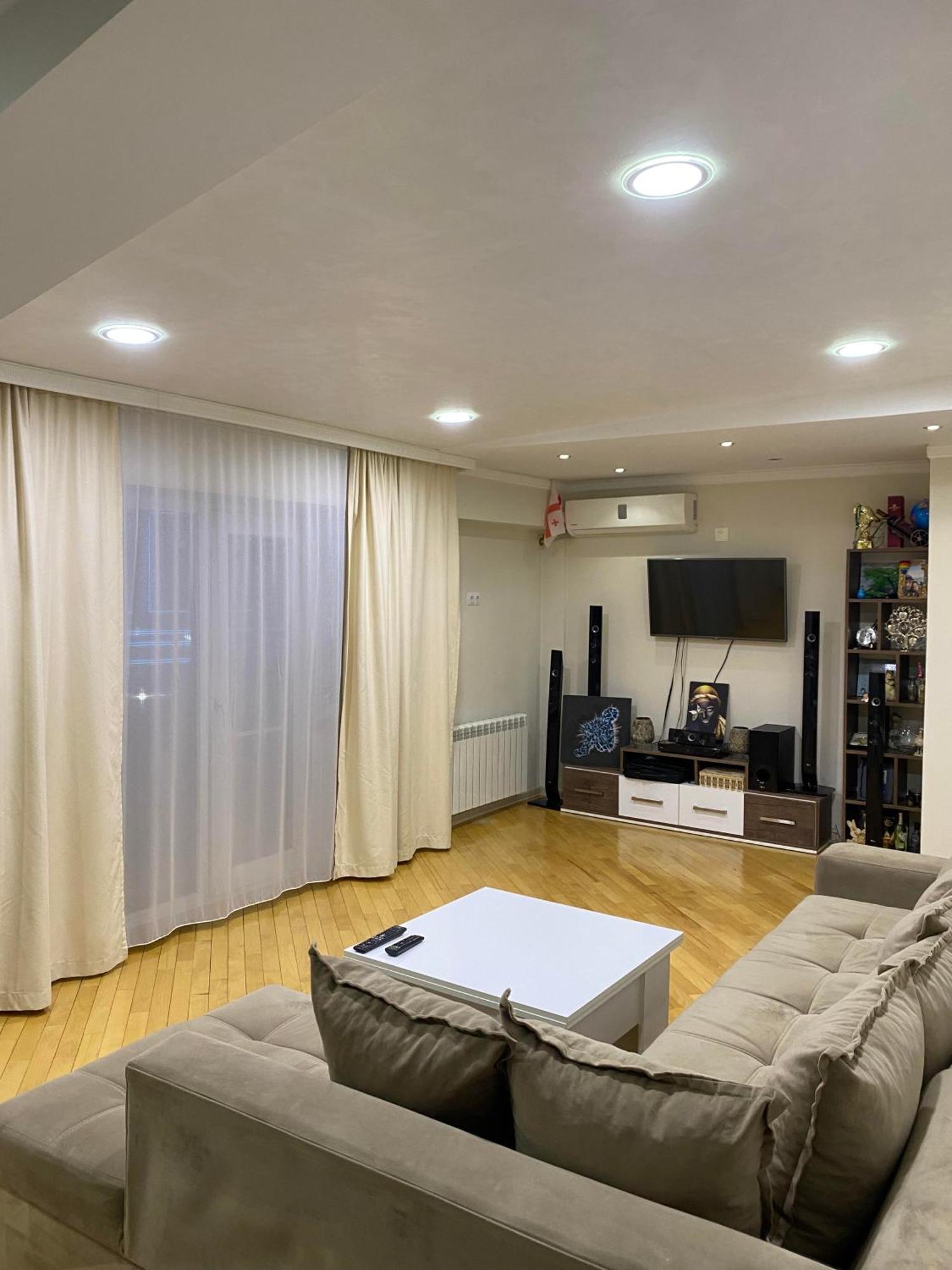 Big Flat In Batumi Apartamento Exterior foto